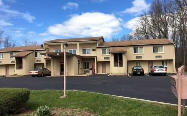 Colonade Motel