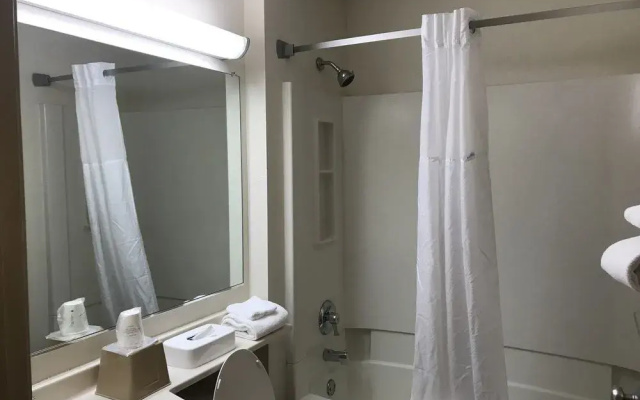 Super 8 Canonsburg/Pittsburgh Area