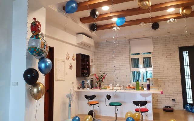 Honeysuckle Family Castle