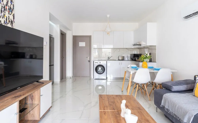 Infinity 1-Bedroom Apartment in Larnaca