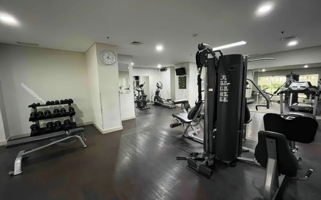 Salute de Madison Park Apartments