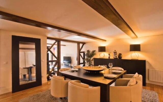 Bmyguest - Downtown Luxury Apartment