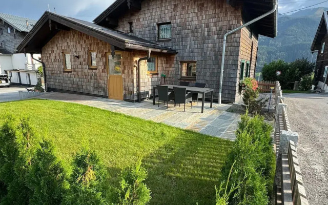 400 Year old Rustic House