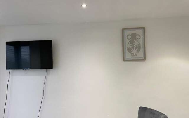 Luxurious 2-bed Apartment in Woolwich, London