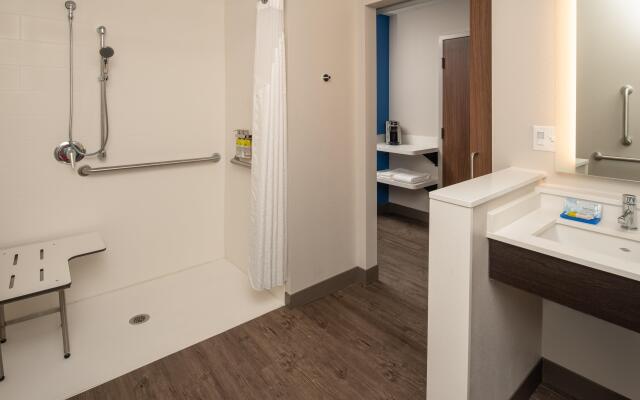 Holiday Inn Express & Suites Camas - Vancouver by IHG