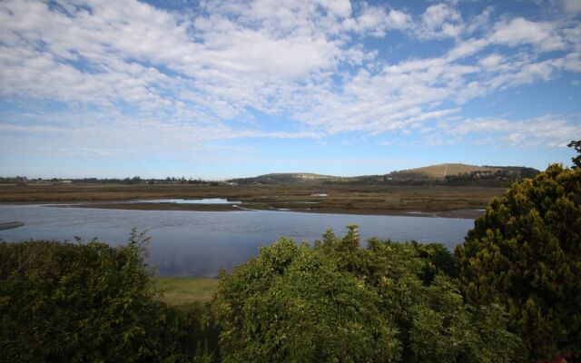 Moonriver Apartments