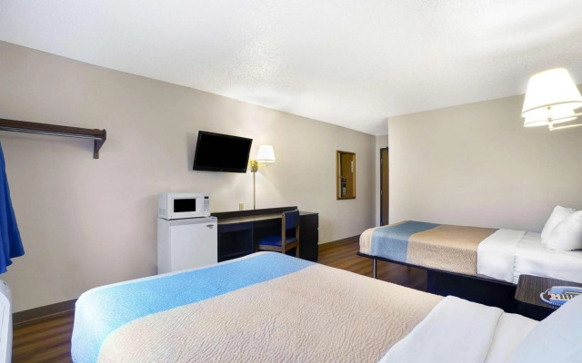 Motel 6 Montoursville, PA - Williamsport