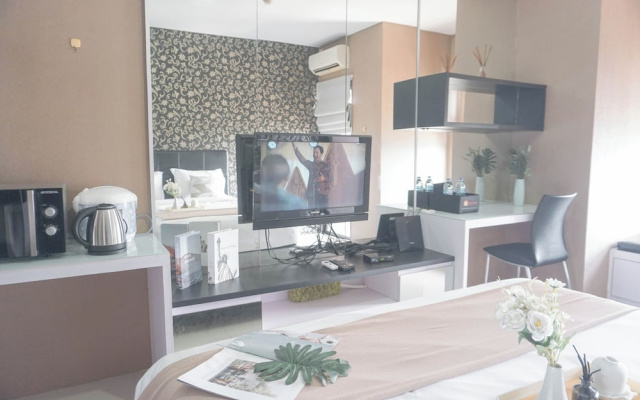 Minimalist And Relaxing Studio Room At Tamansari Semanggi Apartment – Guest Rooms – Jakarta