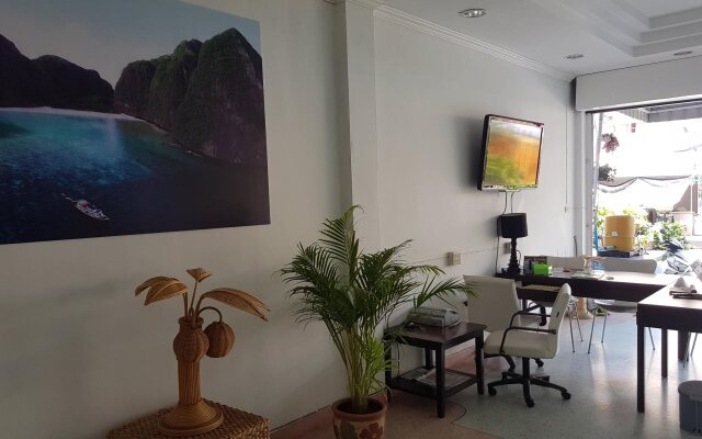 Chaam Guesthouse