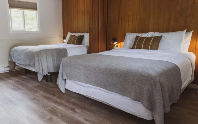 Barefoot Villas Room 4 Cedar