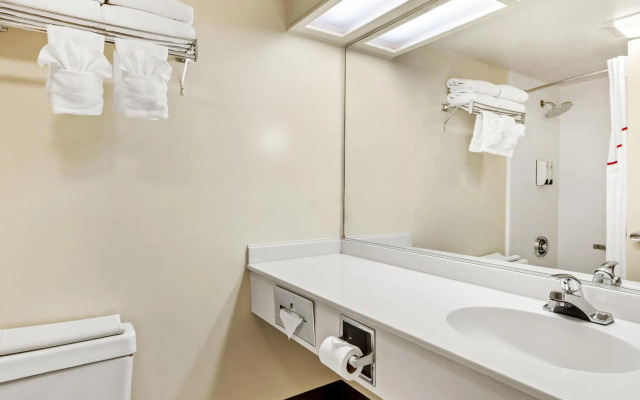 HomeTowne Studios by Red Roof Yuba City Bonanza – Marysville