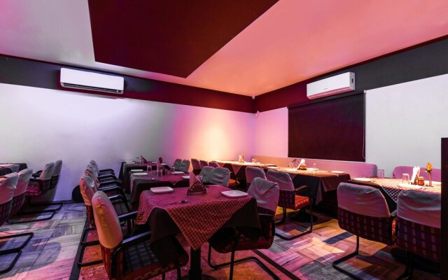 OYO 12906 Central Inn