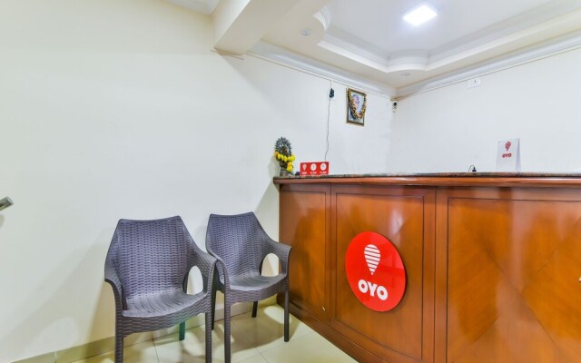 OYO 14930 Gomati Business Hotel