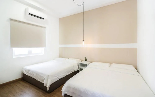 Victoria Home Sentrio Suites