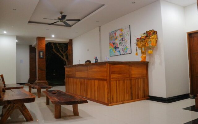 Seno Guesthouse & Cafe