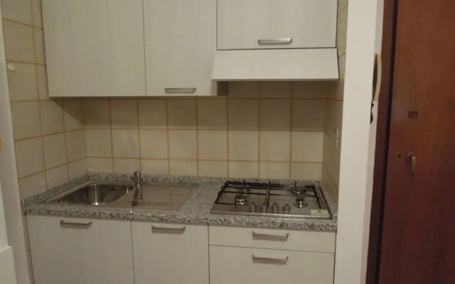 Welcoming Seaside Flat Ideal for 6 Guests