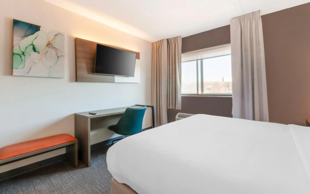Comfort Inn & Suites