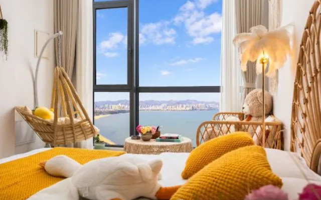 Haijiao Xiaozhu Sunrise Seaview Leisure Resort (Weihai Port Passenger Station Huafa Xintiandi Store) – Balcony – Weihai