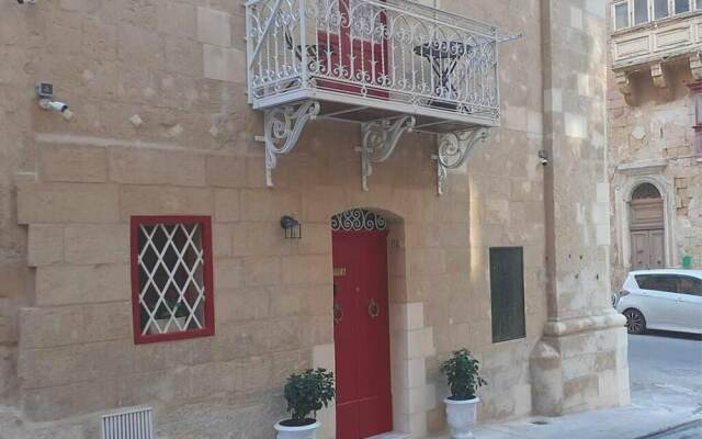 Valletta Ta' Golina Corner House