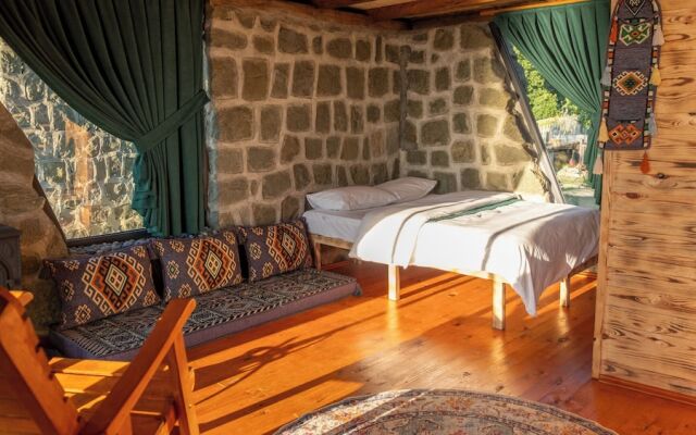 Şahmaran Bungalov