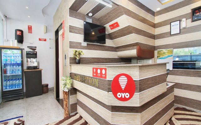 OYO 12153 Hotel B S International
