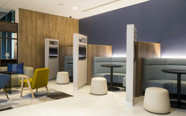 Courtyard by Marriott Edinburgh West