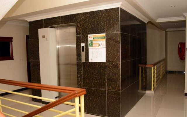 La Posh Hotel