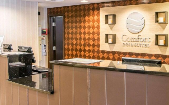 Comfort Inn & Suites