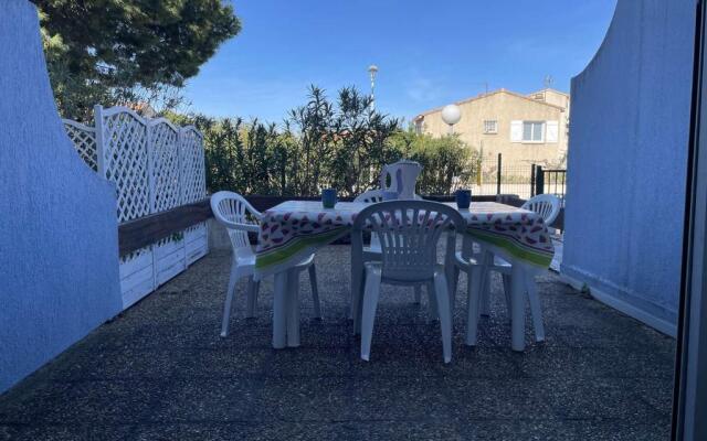 Appartement Le Grau-du-Roi, 1 pièce, 4 personnes - FR-1-250-140