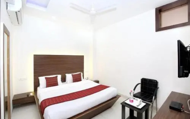 Starlet Prime by OYO Rooms