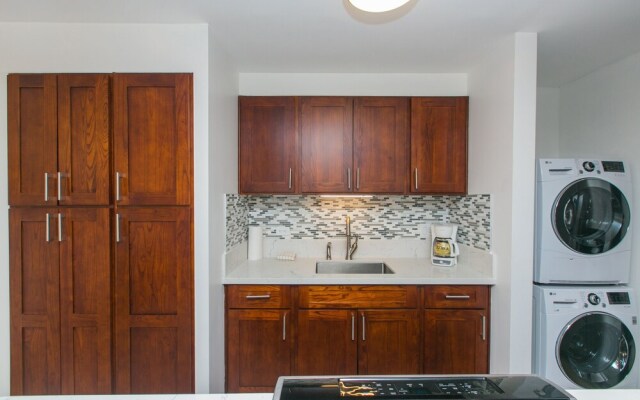 Discovery Bay 3505 1 Bedroom Condo