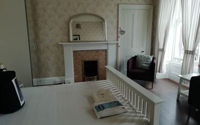 Stylish 3bedrm City Centre Apartment