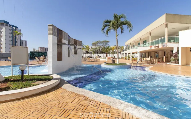 2 B Apt in Building W/pool Near Downtown Acm0865