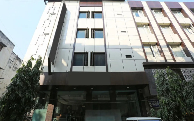 OYO 11325 Hotel Superb