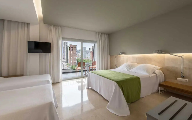 Belroy Hotel and Apartments