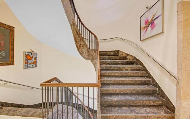 Treebo Premium Arista