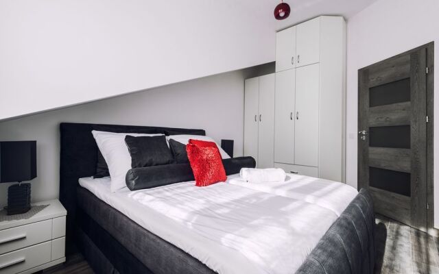 City Lights Apartments - Arianska