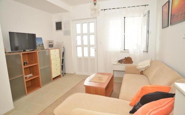 Apartment Yellow House