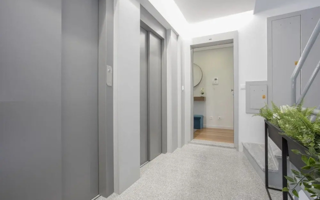 Liiiving- Luxury River View Apartment II