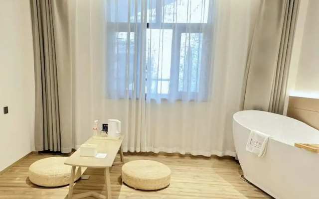 18HOW Qianmen Grape Courtyard Hotel