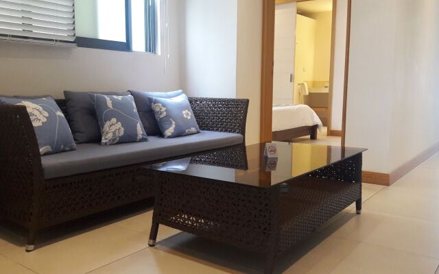 Villasun Seafront Apartment at Cap Ouest