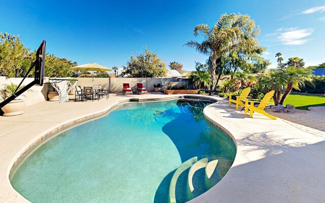 Stylish Desert Oasis - 3 Br Home