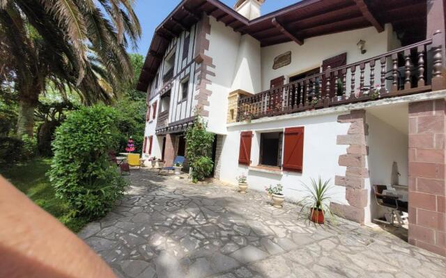 Bel appartement T4 dans maison basque