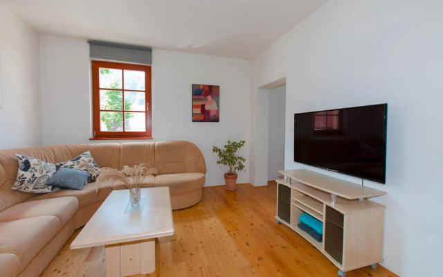 Thirsty River Apartments