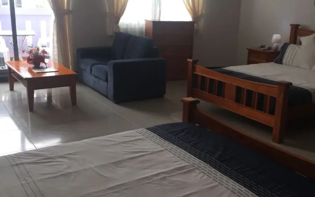 Tungi Colonnade Hotel