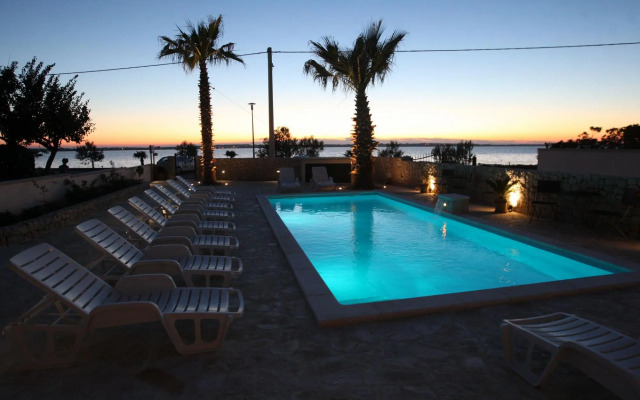 Mladen - Family Friendly & Amazing Location - A3