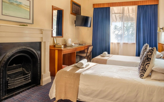 Karoo Country Inn Hotel