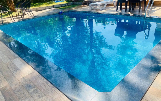 West Valley Villa Casa East