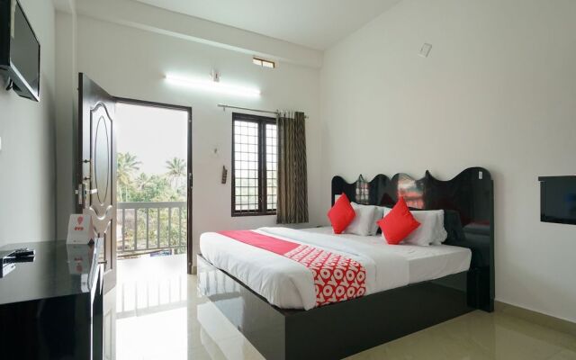 OYO 23388 Fathima Residency