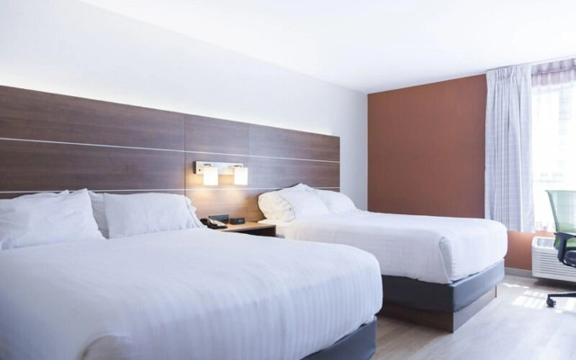 Holiday Inn Express & Suites Charlottetown by IHG